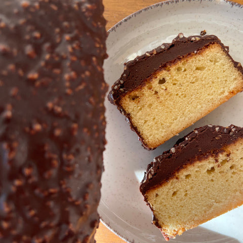 Cake à la vanille et chocolat entier – 7 parts